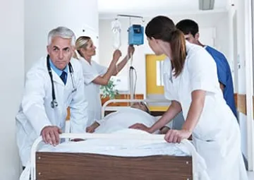 Prise en charge d’un patient au service des urgences.