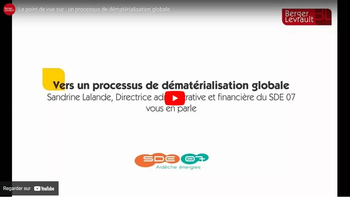 Vidéo de point de vue sur le processus de dématérialisation globlale.
