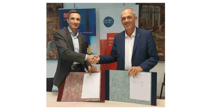 Cérémonie de signature accord-cadre avec le CNRS.