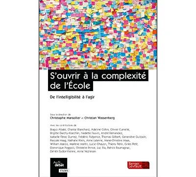 Couverture broché S'ouvrir à la complexité de l'École