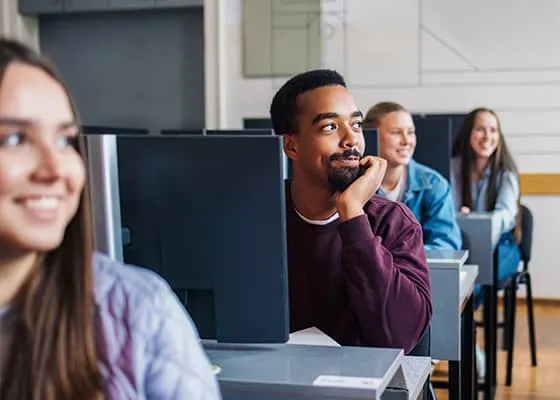 étudiants dans le domaine du numérique
