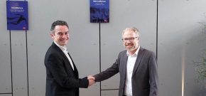 Laurent Savelli, DG Sanitaire et Médico-social France de Berger-Levrault et Xavier Rouhaud, CEO de Swikly